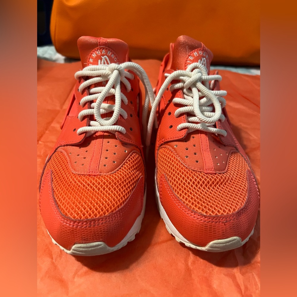 Nike - Picture 5 of 6